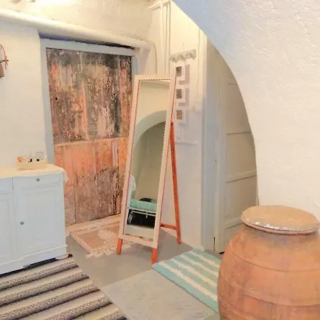 Holiday home Traditional Cycladic House With Character